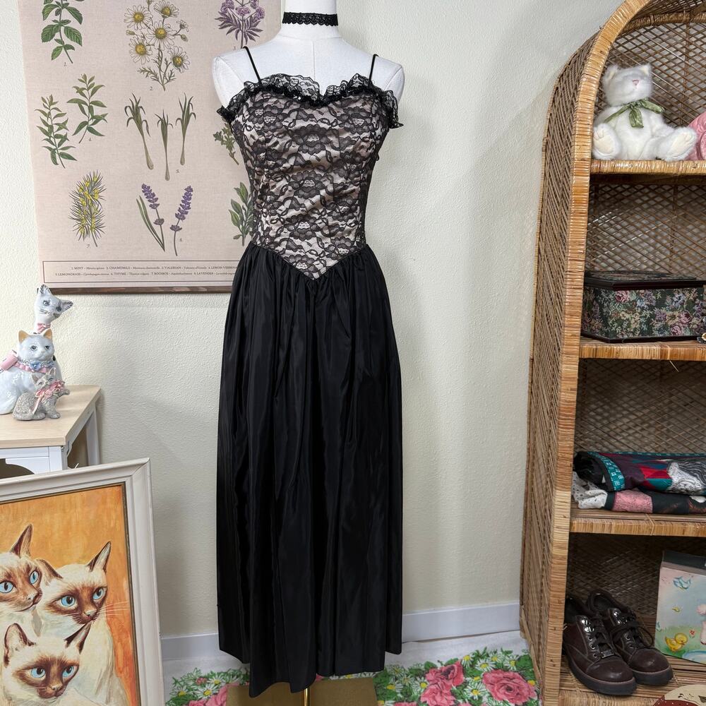 Vintage 80s Lace Formal Dress Dark Coquette Romantic Goth Vampire Whimsigoth XS